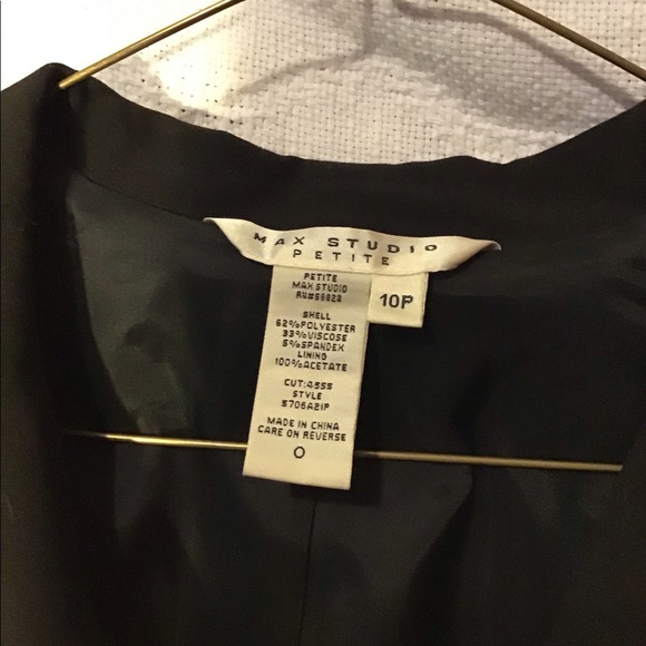 Black jacket - Picture 3 of 3